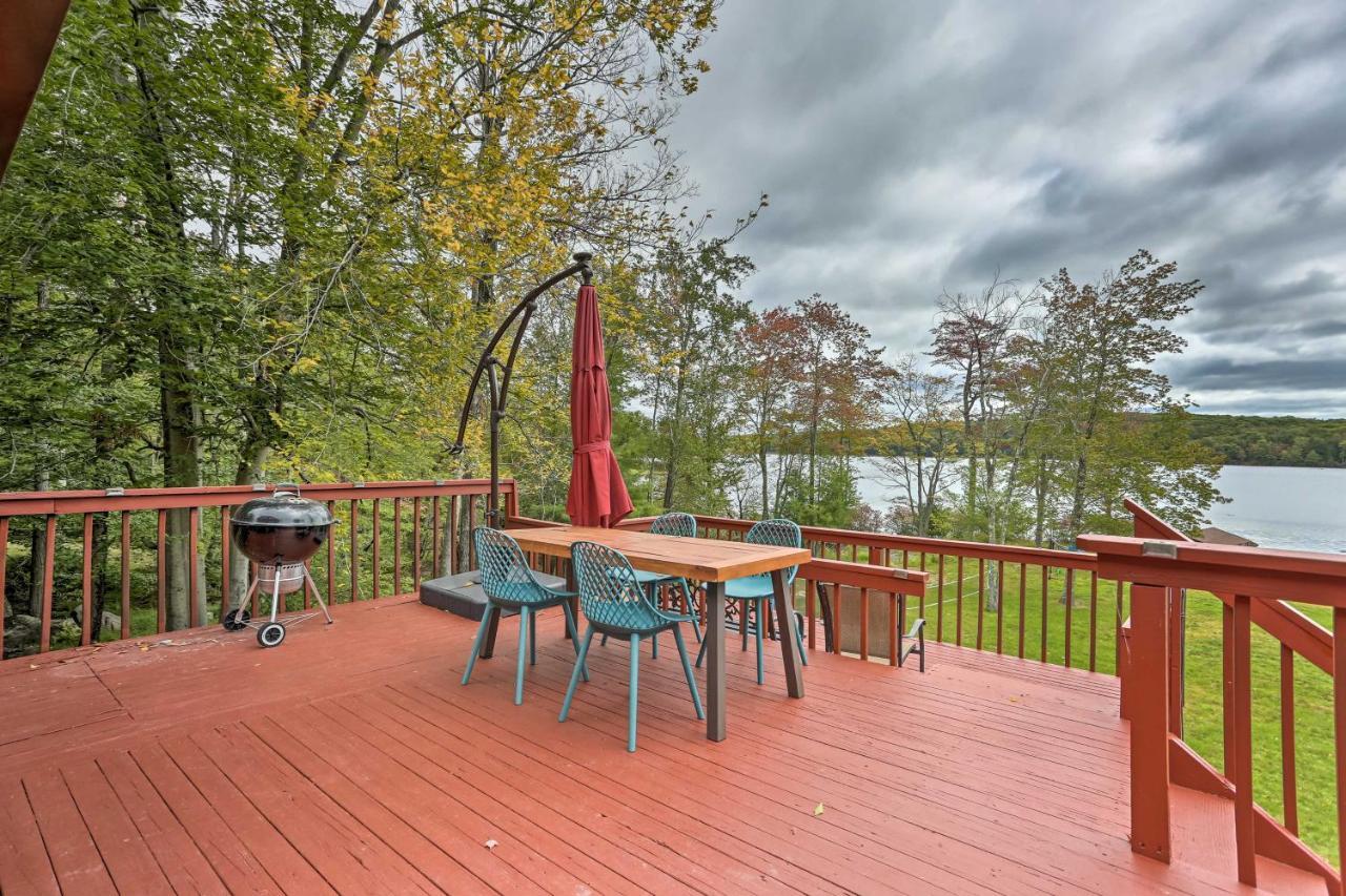 Lakefront Catskills Getaway With Private Deck! Forestburg Exterior photo